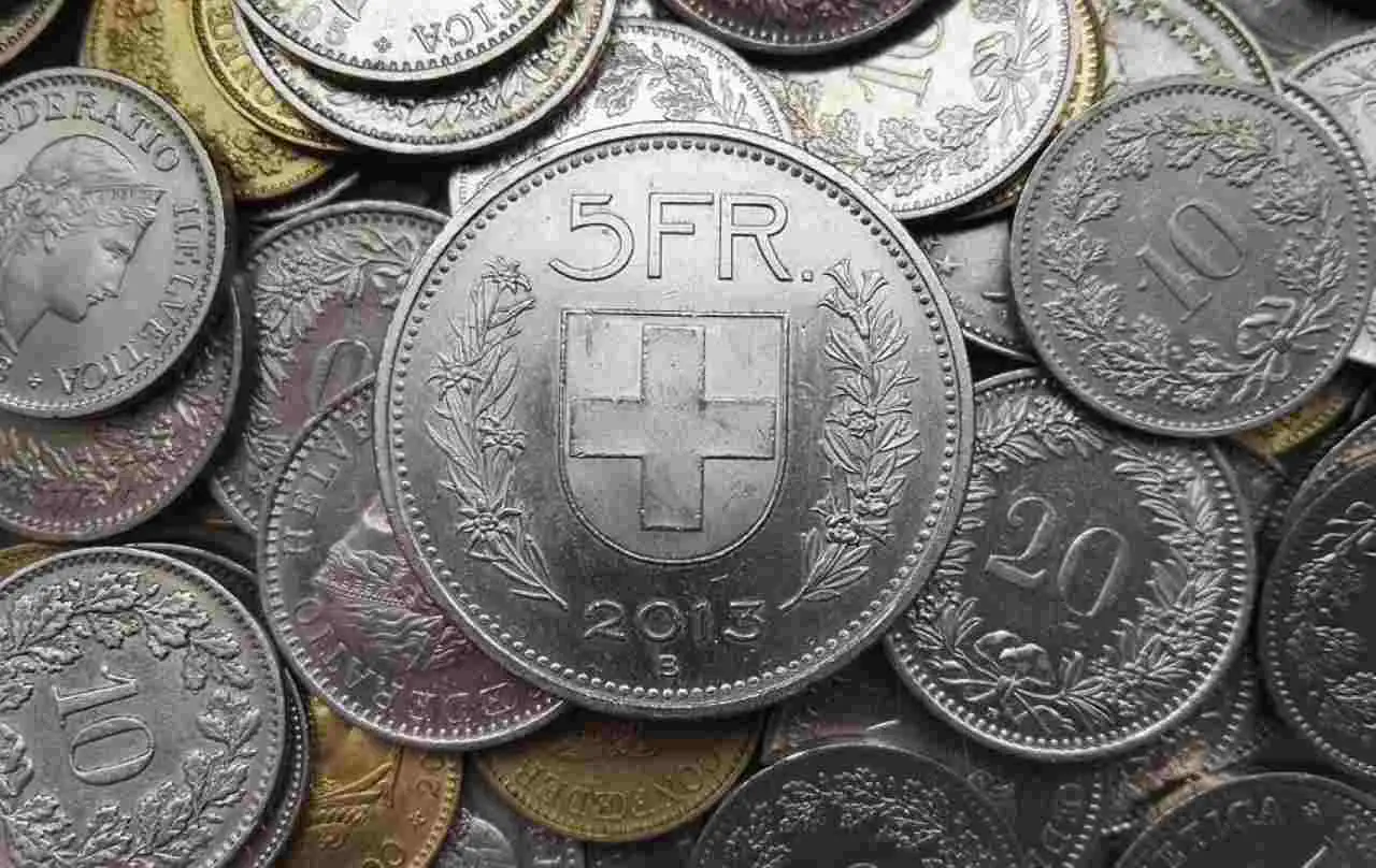 Moneta da 2 franchi svizzeri: se ha questo bordo vale più di 2.000 euro Moneta da 2 franchi svizzeri: se ha questo bordo vale più di 2.000 euro