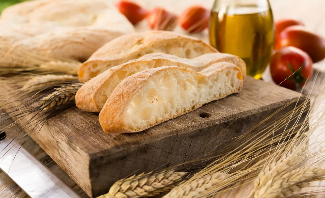 Il segreto per conservare la freschezza del pane morbido senza sacchetti di plastica Il segreto per conservare la freschezza del pane morbido senza sacchetti di plastica