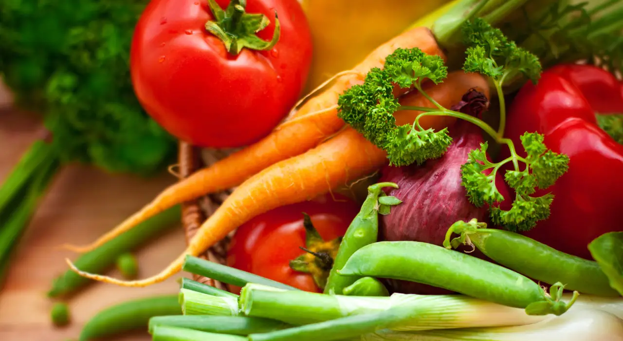 Risparmia tempo in cucina: sblocca la routine antispreco con questi tre ortaggi di stagione Risparmia tempo in cucina: sblocca la routine antispreco con questi tre ortaggi di stagione