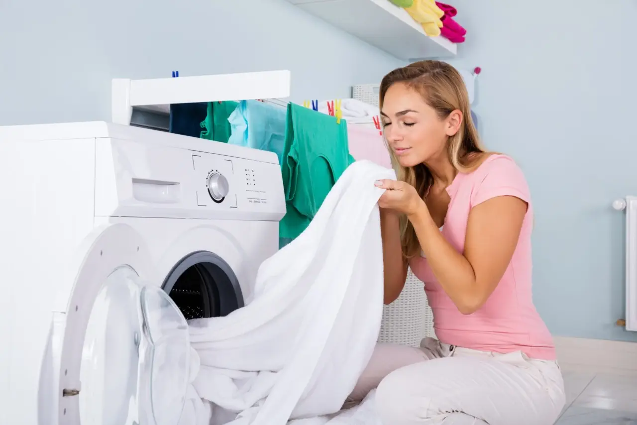 Vuoi il bucato sempre profumato? Ecco l’alleato naturale che non rovina i tessuti Vuoi il bucato sempre profumato? Ecco l’alleato naturale che non rovina i tessuti
