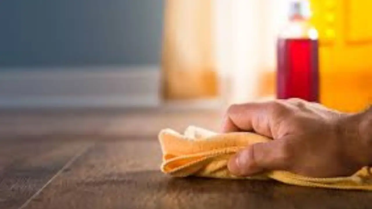 Riduci la polvere sui mobili in pochi minuti con un rimedio a base di limone fresco Riduci la polvere sui mobili in pochi minuti con un rimedio a base di limone fresco