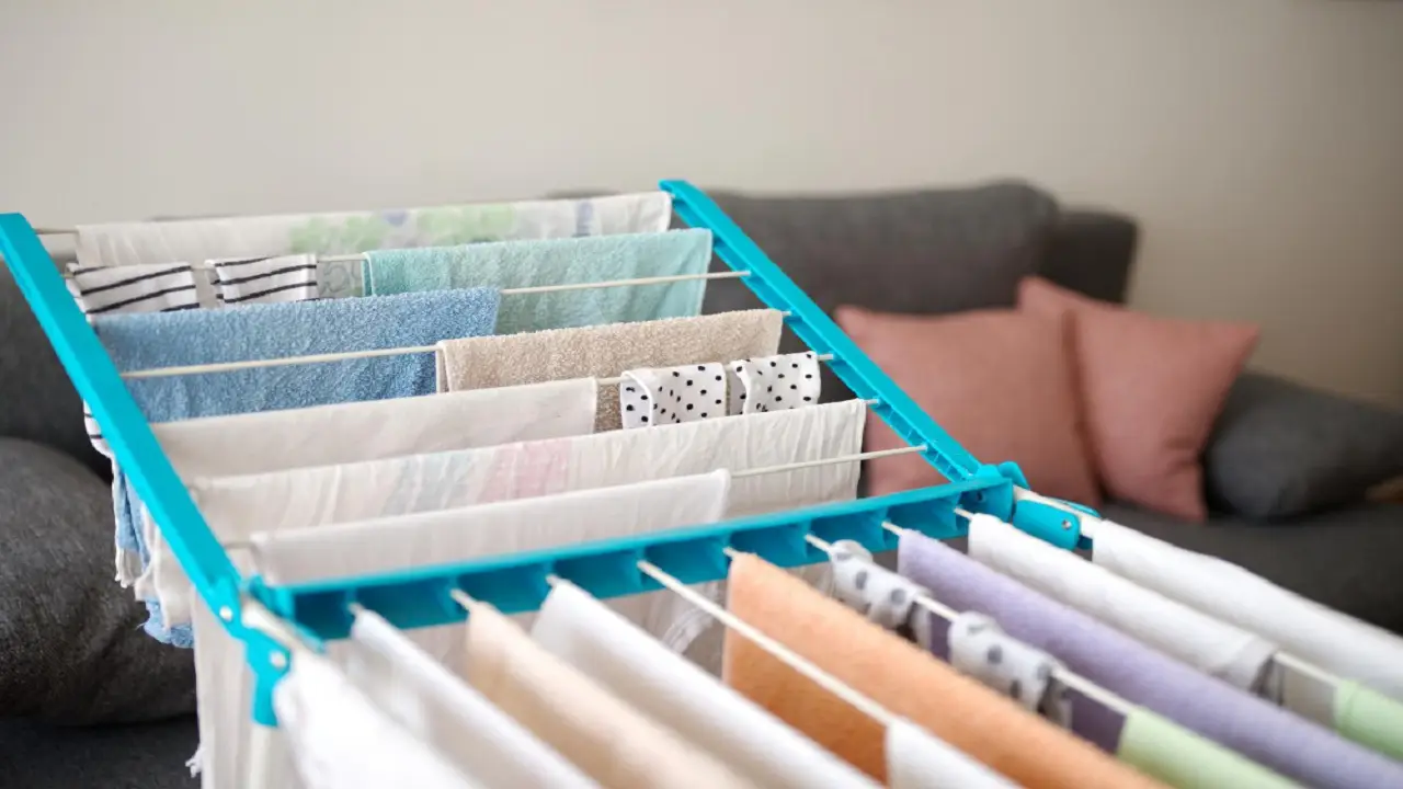 Come scegliere lo stendino perfetto: consigli pratici per risparmiare spazio e tempo in casa Come scegliere lo stendino perfetto: consigli pratici per risparmiare spazio e tempo in casa