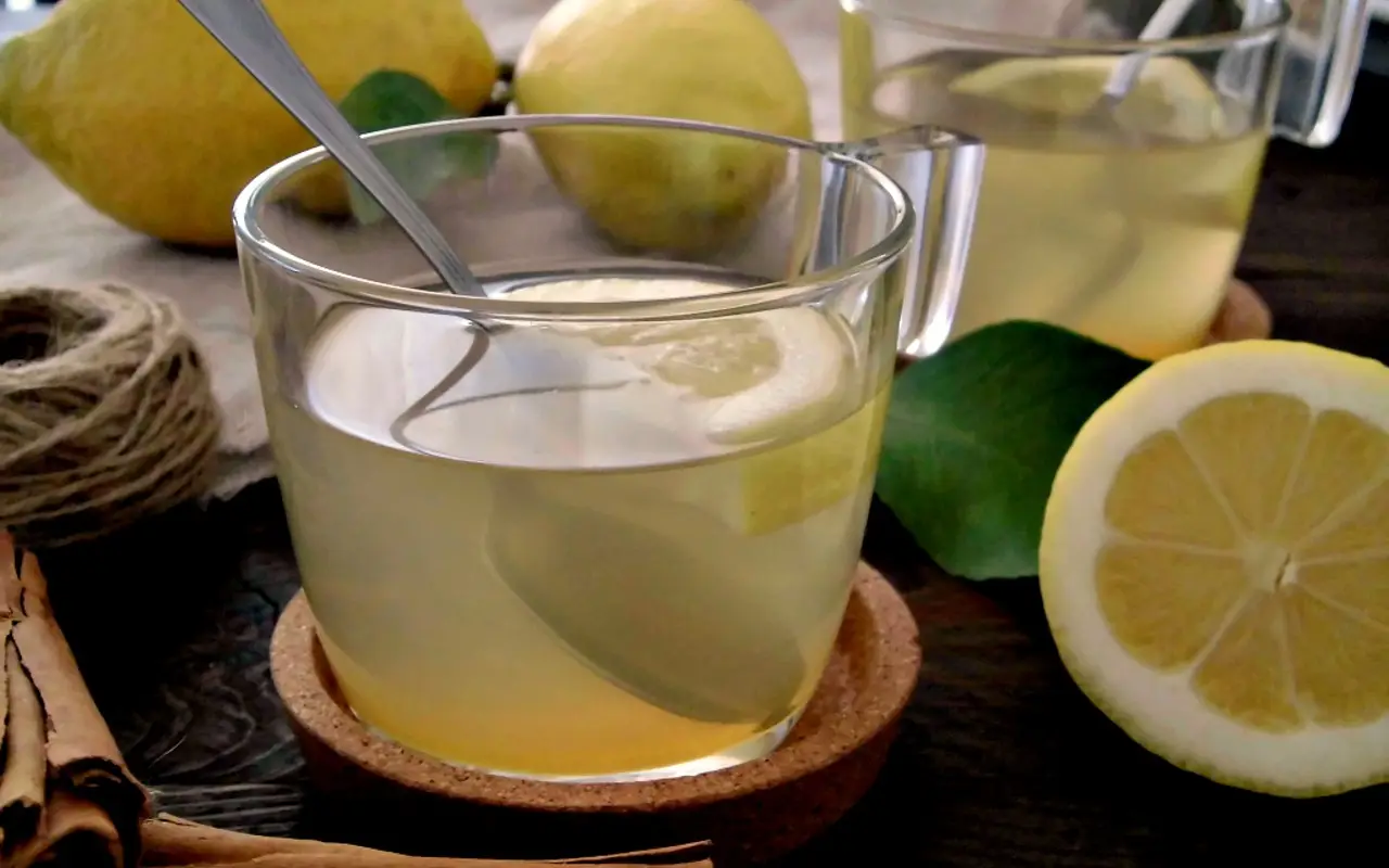 Digestione lenta e stitichezza: la bevanda naturale che risolve in 24 ore Digestione lenta e stitichezza: la bevanda naturale che risolve in 24 ore