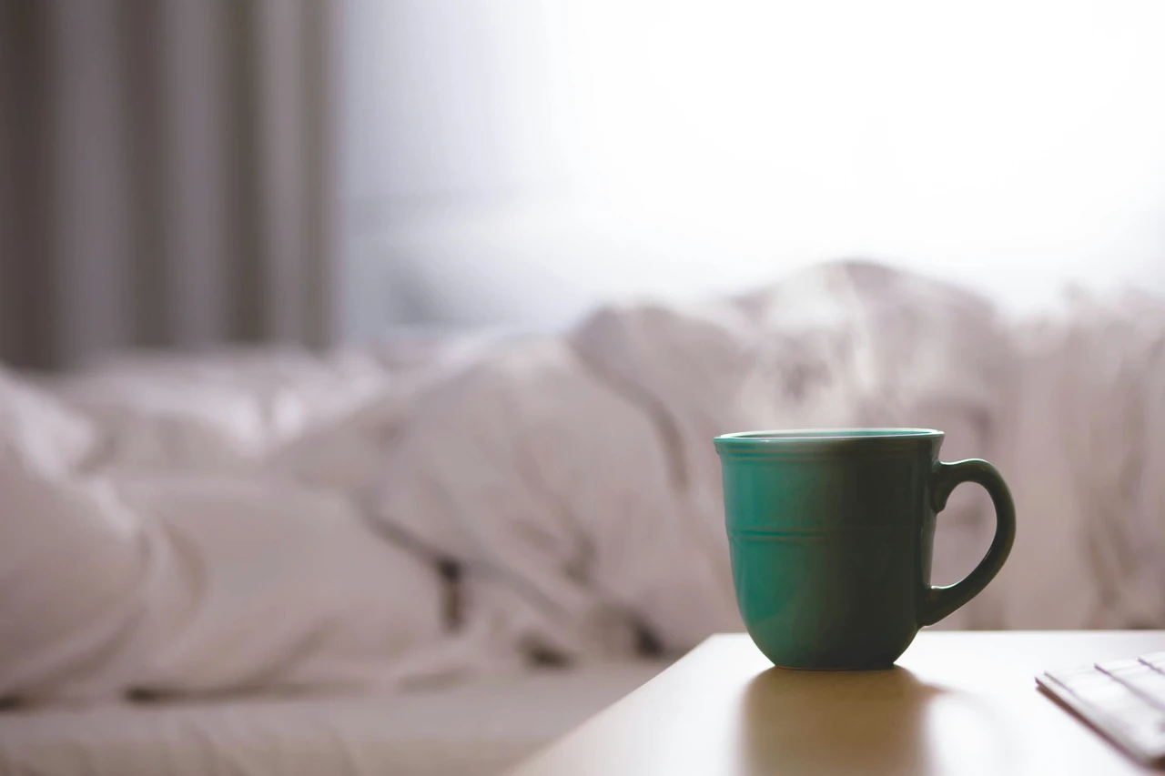 Dormire male con il caldo? L’infuso serale che rilassa il corpo in modo naturale Dormire male con il caldo? L’infuso serale che rilassa il corpo in modo naturale