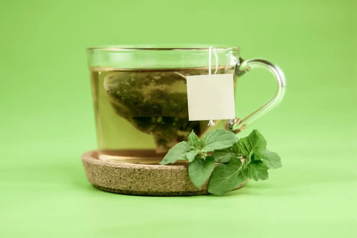 Come usare il tè per fertilizzare le piante: il metodo a infusione lenta Come usare il tè per fertilizzare le piante: il metodo a infusione lenta