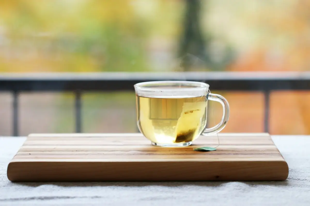 Come usare il tè per fertilizzare le piante: il metodo a infusione lenta Come usare il tè per fertilizzare le piante: il metodo a infusione lenta