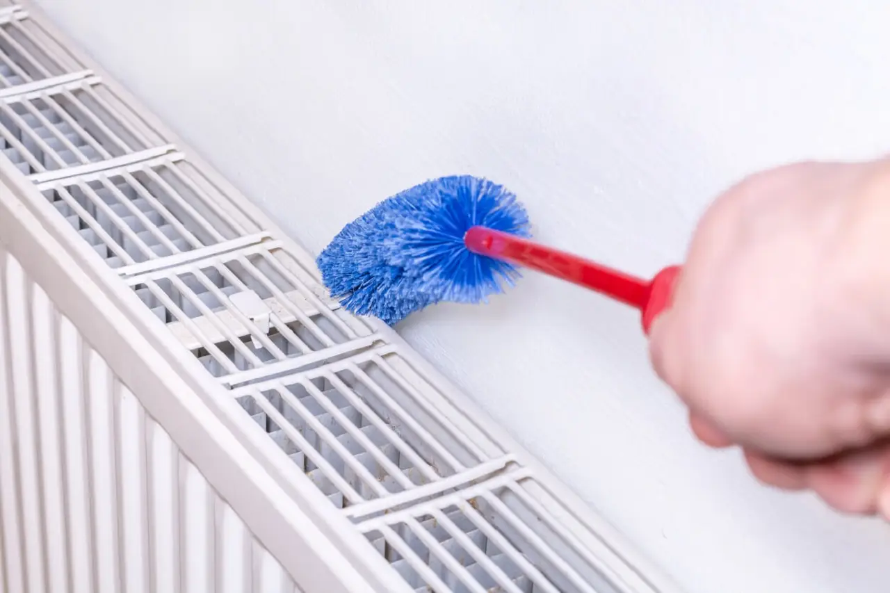 Come pulire i termosifoni in estate: il metodo giusto Come pulire i termosifoni in estate: il metodo giusto