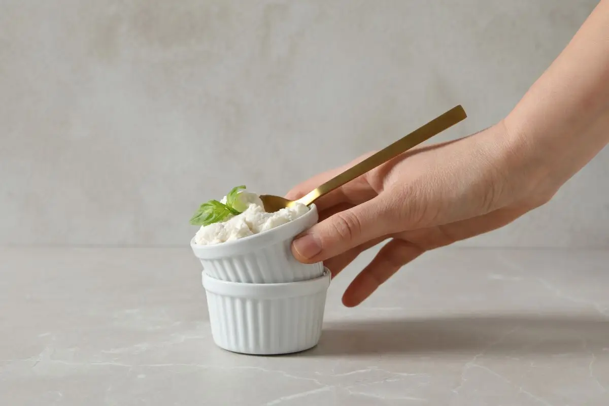 Scopri il dessert alla ricotta che puoi gustare senza preoccuparti della linea Scopri il dessert alla ricotta che puoi gustare senza preoccuparti della linea