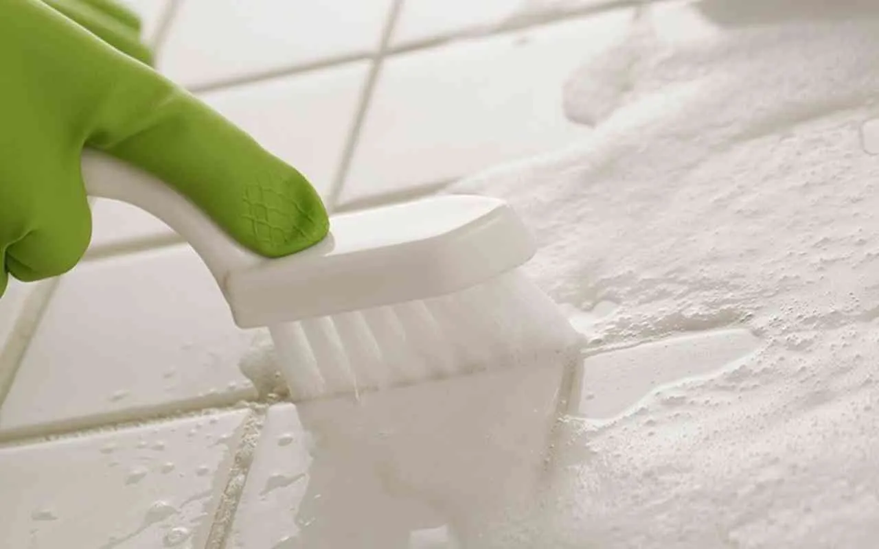 Hai pochi minuti? Pulire le fughe del bagno con questo metodo rapido è possibile oggi Hai pochi minuti? Pulire le fughe del bagno con questo metodo rapido è possibile oggi