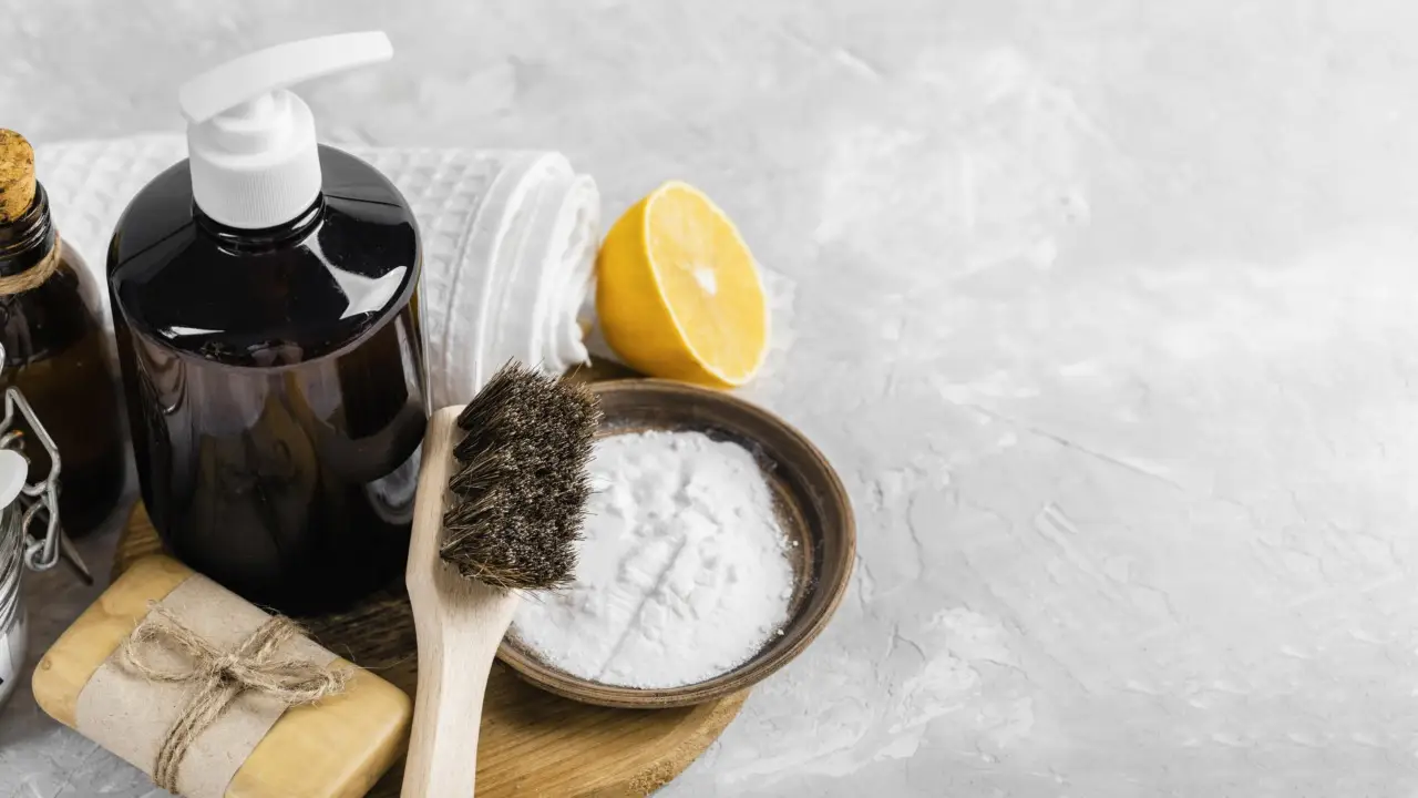 Risparmia tempo nelle pulizie con la combinazione bicarbonato e limone per le superfici Risparmia tempo nelle pulizie con la combinazione bicarbonato e limone per le superfici