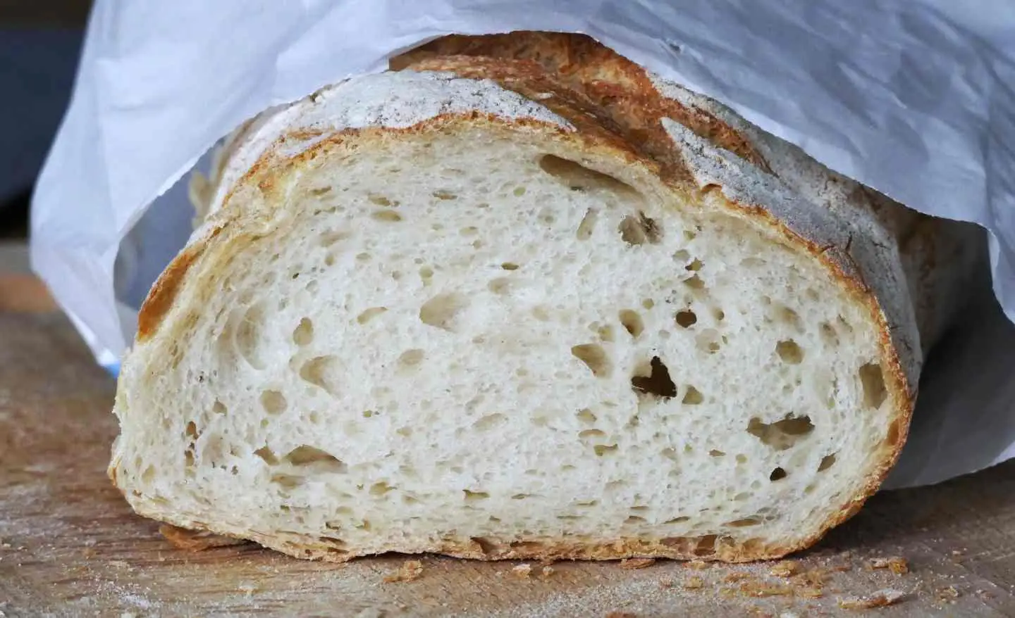 Il segreto per conservare la freschezza del pane morbido senza sacchetti di plastica Il segreto per conservare la freschezza del pane morbido senza sacchetti di plastica