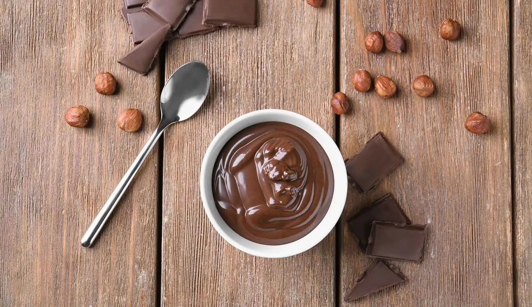 Vuoi una merenda appagante ma light? Ecco il budino al cacao senza zucchero raffinato Vuoi una merenda appagante ma light? Ecco il budino al cacao senza zucchero raffinato