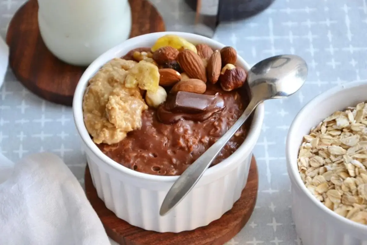 Vuoi una merenda appagante ma light? Ecco il budino al cacao senza zucchero raffinato Vuoi una merenda appagante ma light? Ecco il budino al cacao senza zucchero raffinato