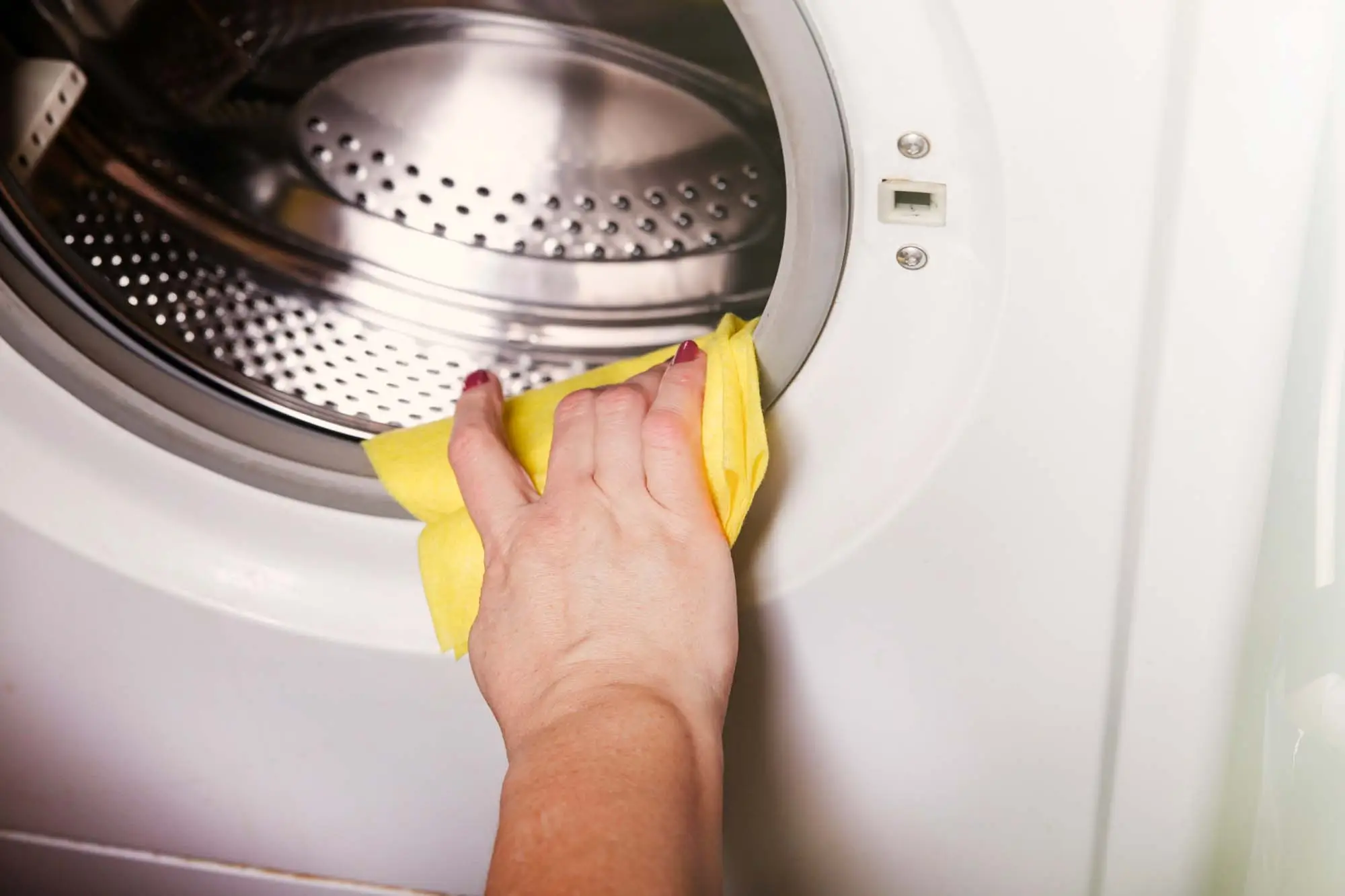 Scopri subito come profumare il bucato in lavatrice con scorza di limone grattugiata Scopri subito come profumare il bucato in lavatrice con scorza di limone grattugiata