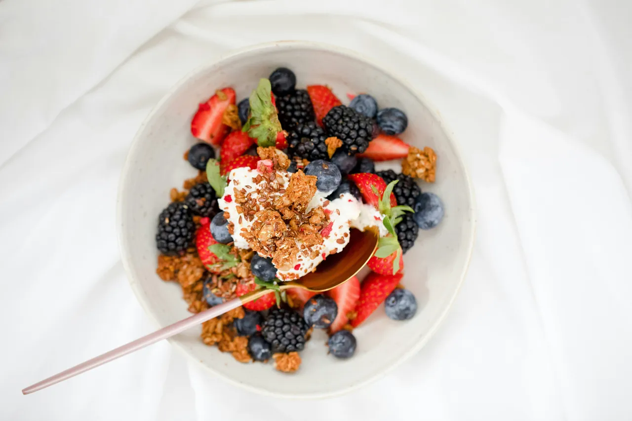 Sperimenta la ricetta estiva alla frutta che soddisfa la voglia di dolce senza zuccheri Sperimenta la ricetta estiva alla frutta che soddisfa la voglia di dolce senza zuccheri