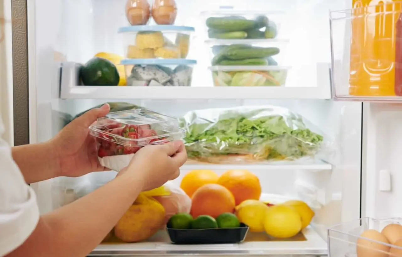 Non gettare via cibo inutilmente: come conservare freschi frutta e verdura Non gettare via cibo inutilmente: come conservare freschi frutta e verdura