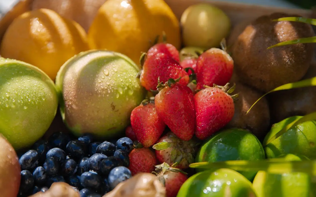 Scopri il metodo veloce per conservare la frutta fresca senza rischiare muffe o sprechi Scopri il metodo veloce per conservare la frutta fresca senza rischiare muffe o sprechi
